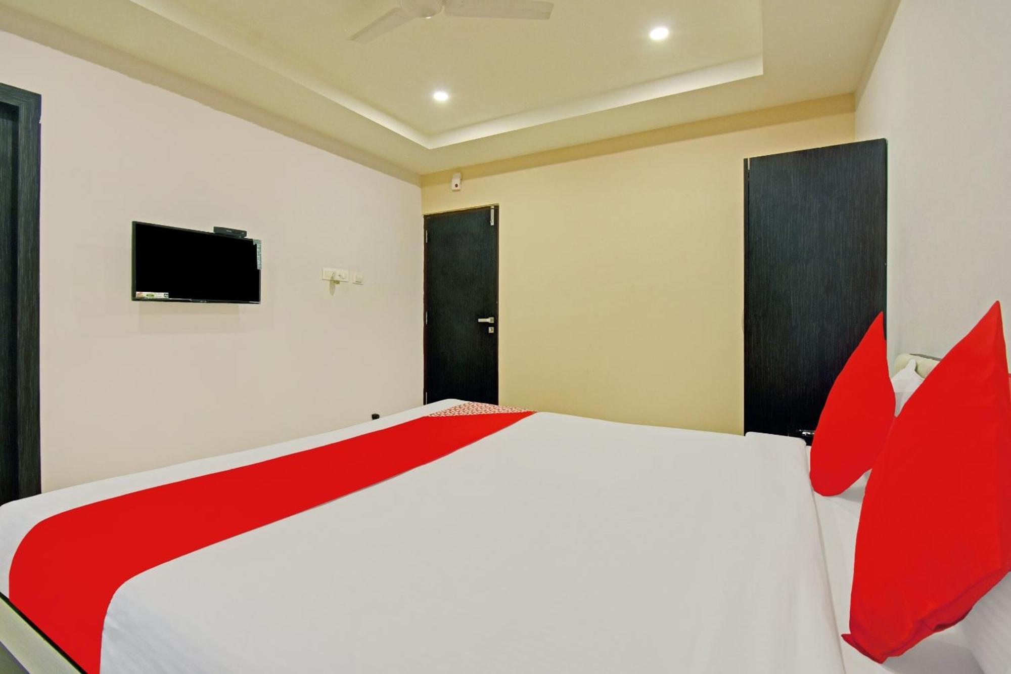 Hotel O Newtown Galaxy Panchuria Extérieur photo