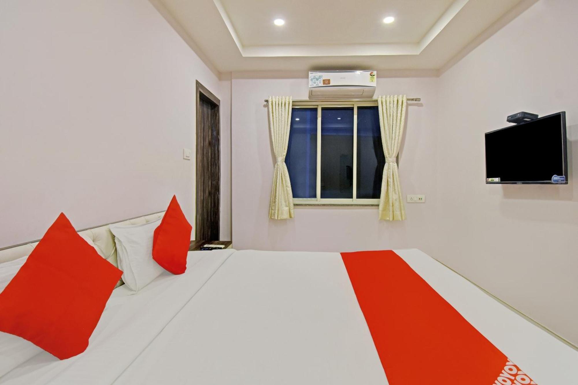 Hotel O Newtown Galaxy Panchuria Extérieur photo